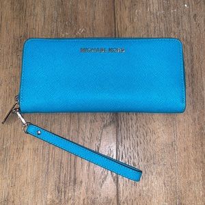 Michael Kors wallet/wristlet